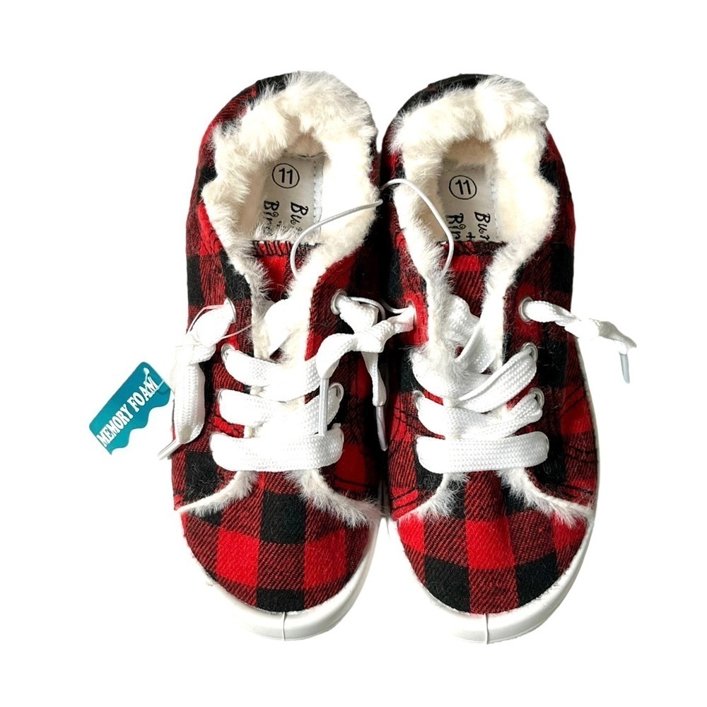 Bumble & Birdie Buffalo Plaid Sneakers With Faux Fur Trim Size 11 Red/Black New